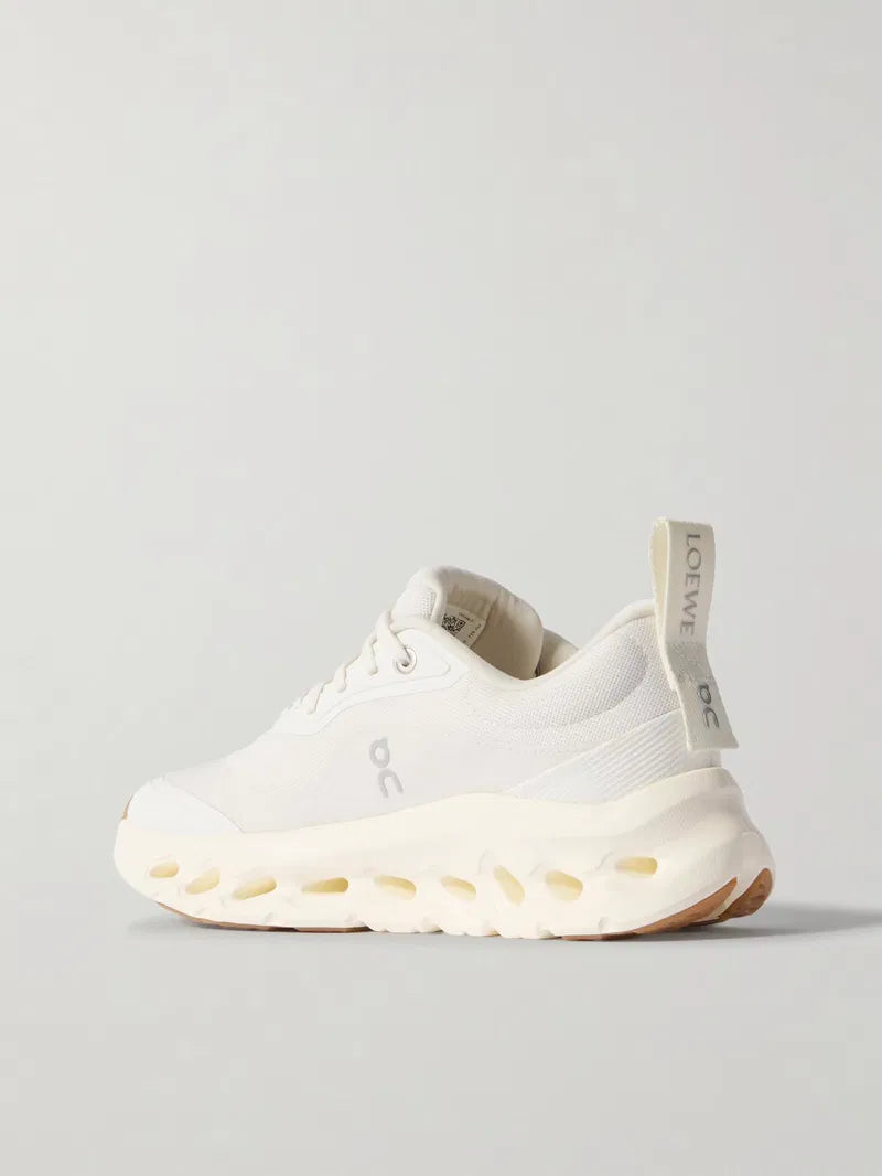 Cloudtilt LOEWE 2