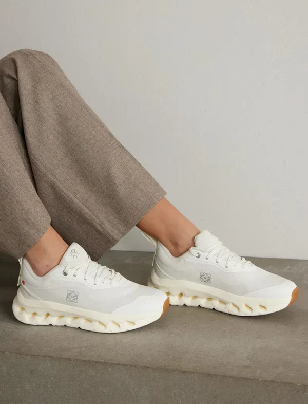 Cloudtilt LOEWE 2