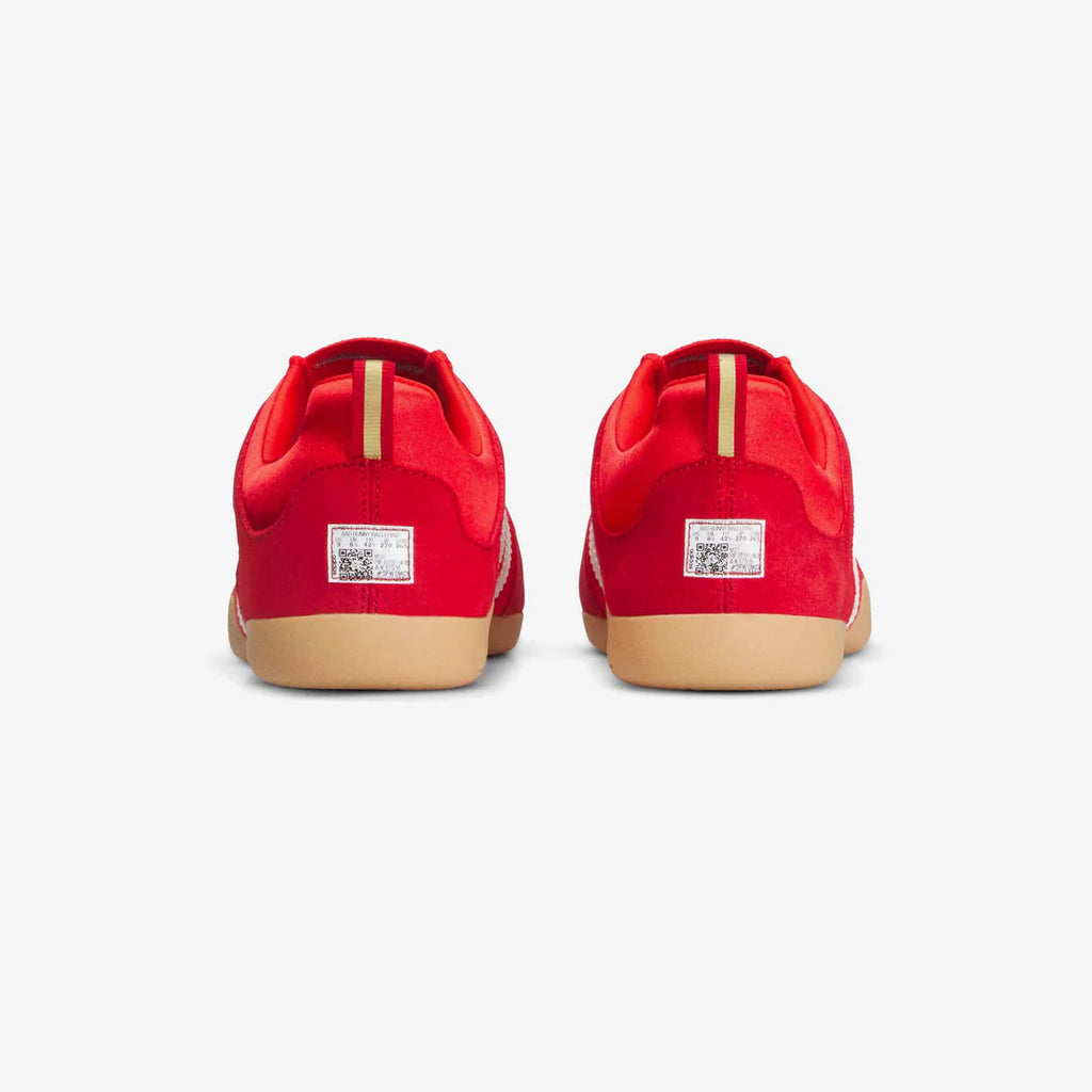 BAD BUNNY ADIDAS BALLERINA FLAMBOYÁN